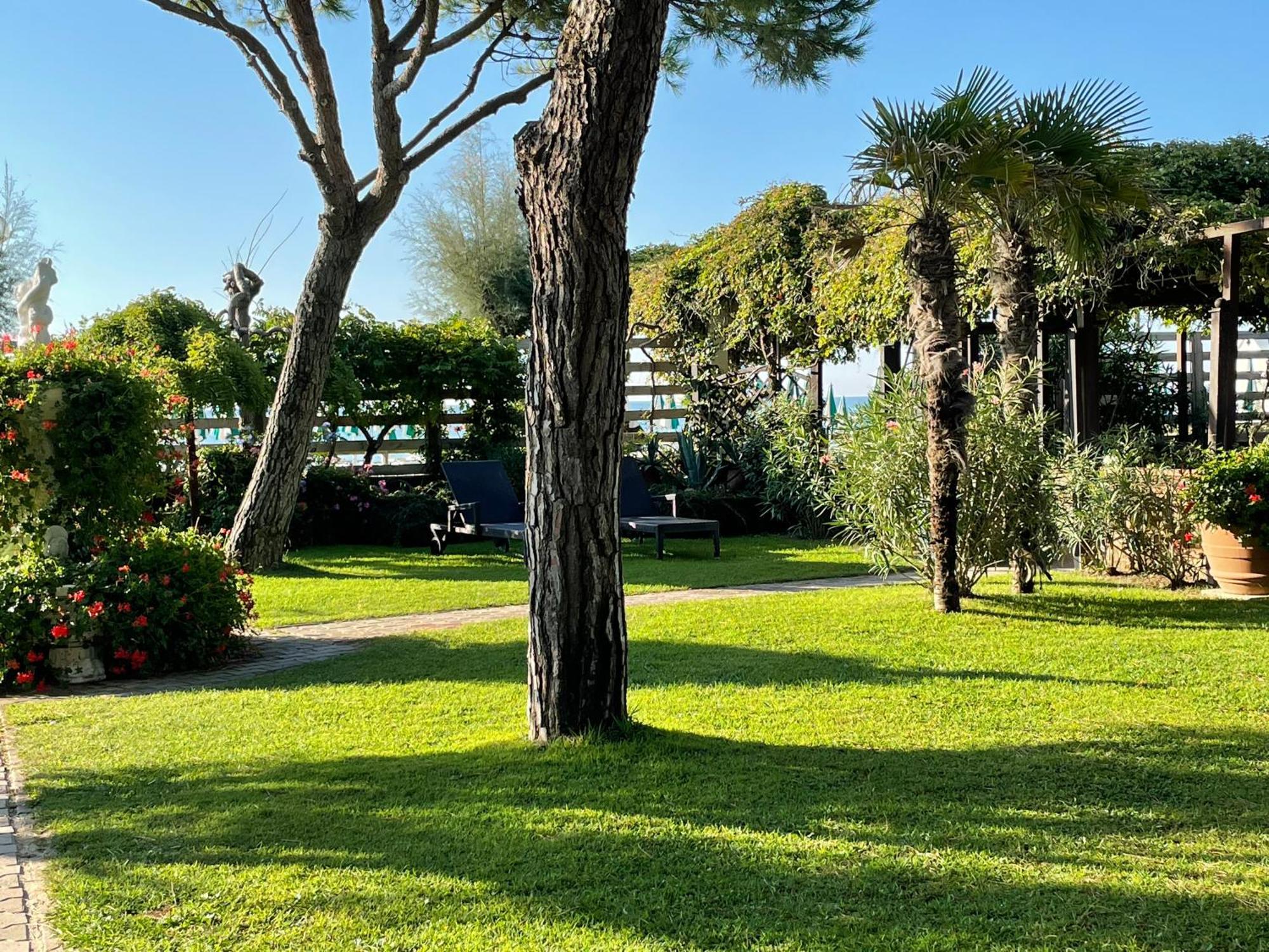 Hotel Vina Del Mar Pineta Lido di Jesolo Exterior photo